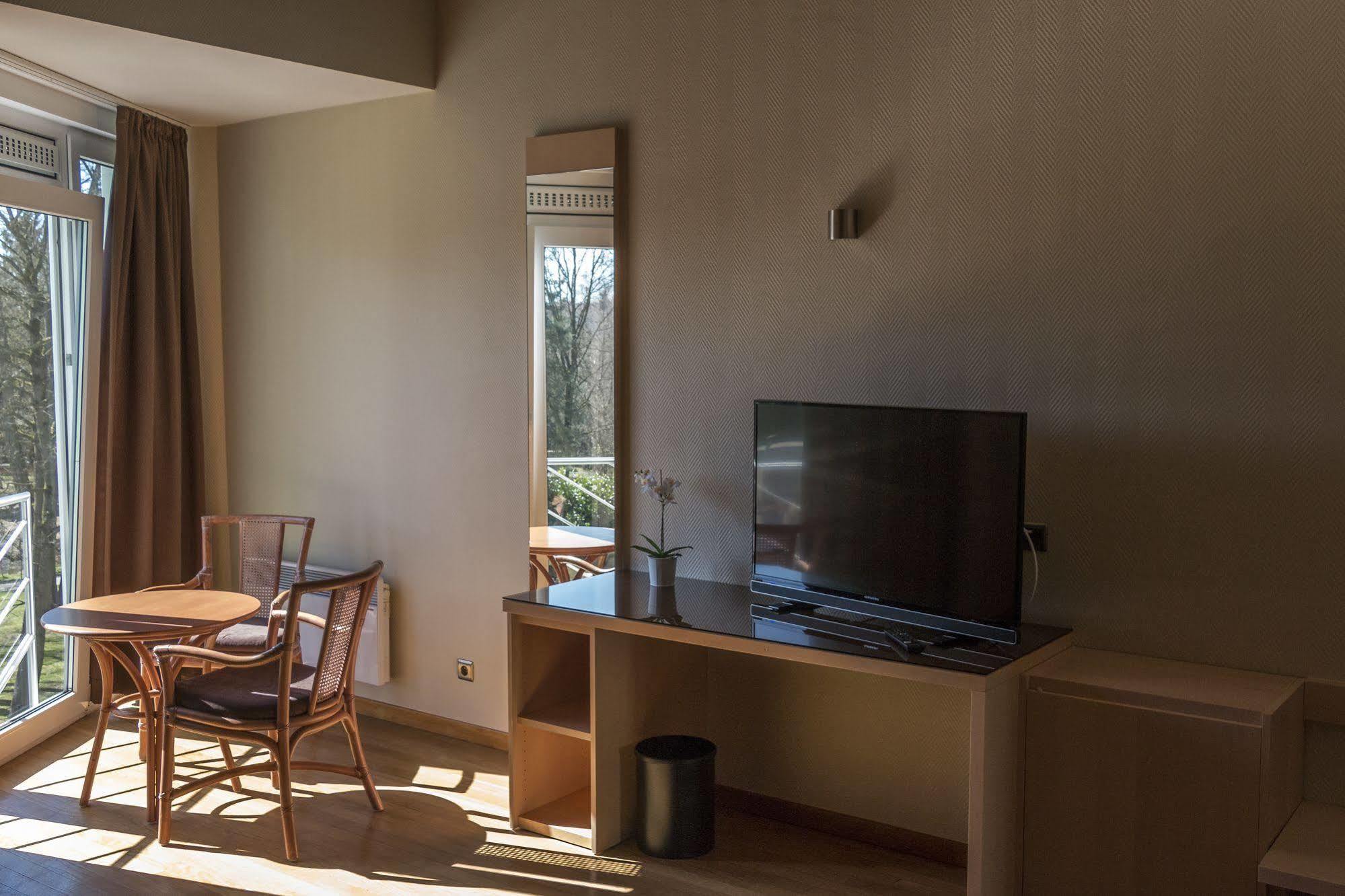 Park Hotel Kelmis ภายนอก รูปภาพ