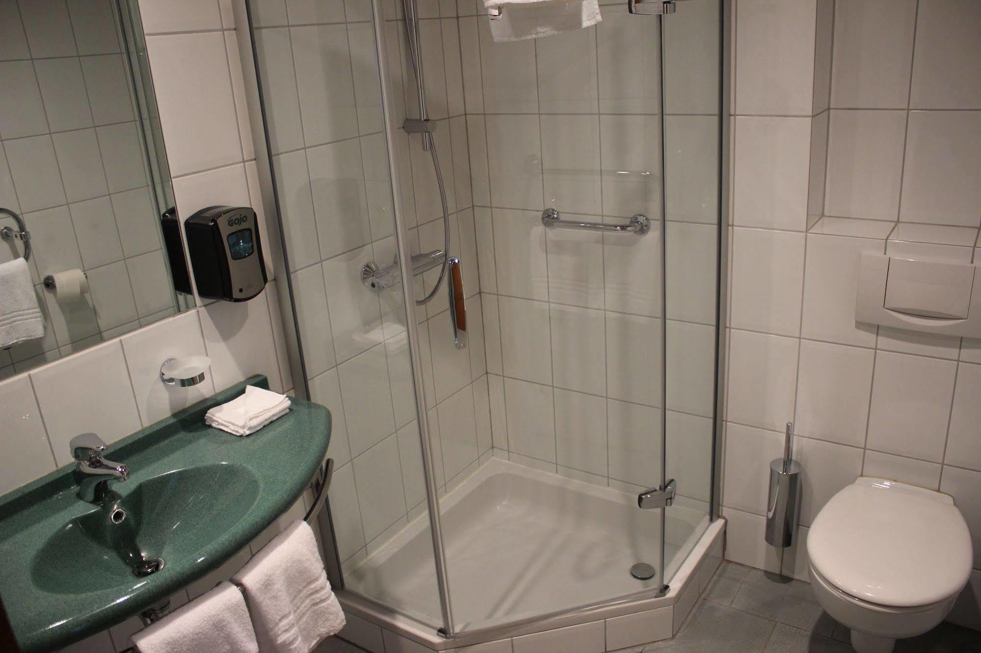Park Hotel Kelmis ภายนอก รูปภาพ