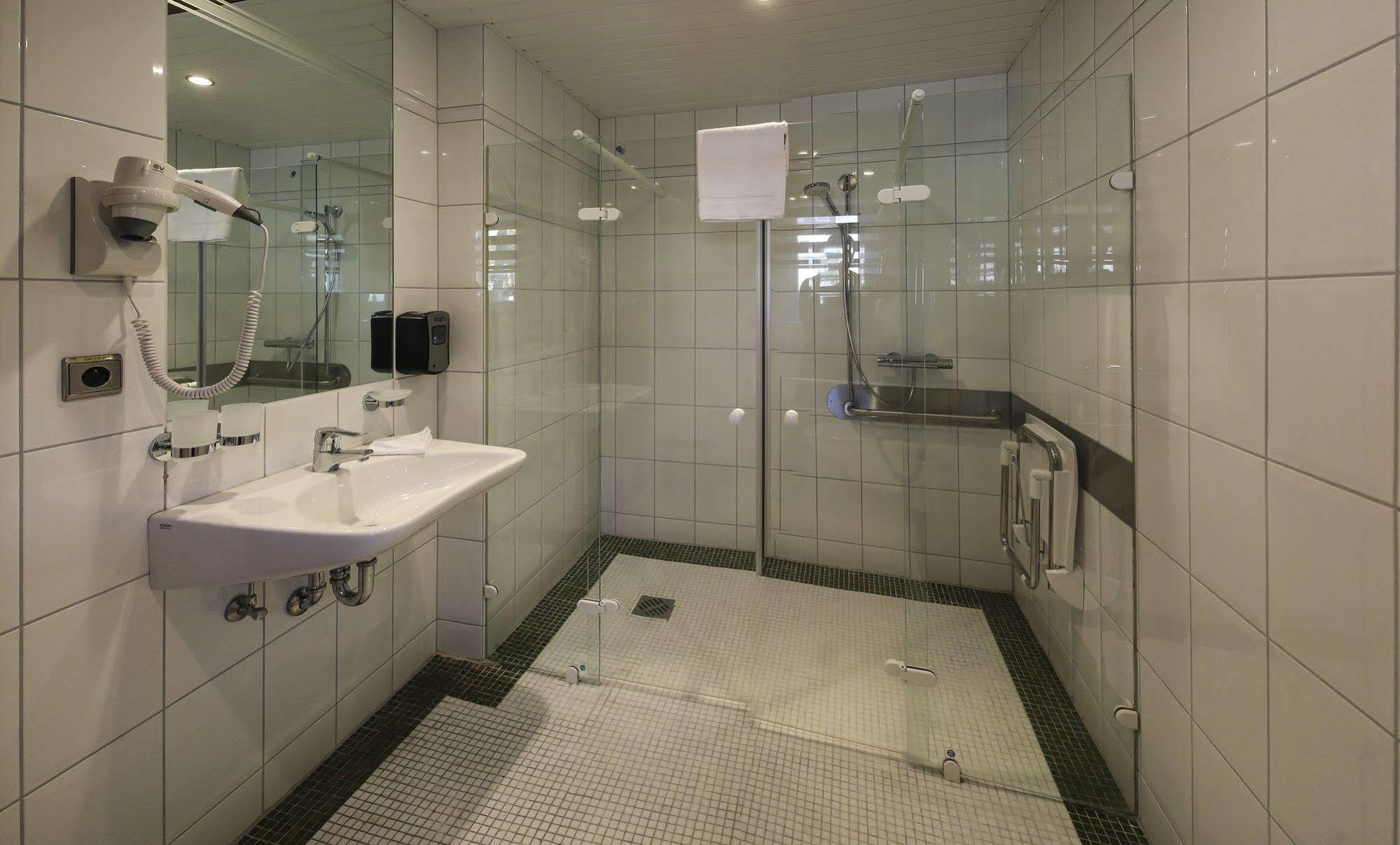 Park Hotel Kelmis ภายนอก รูปภาพ