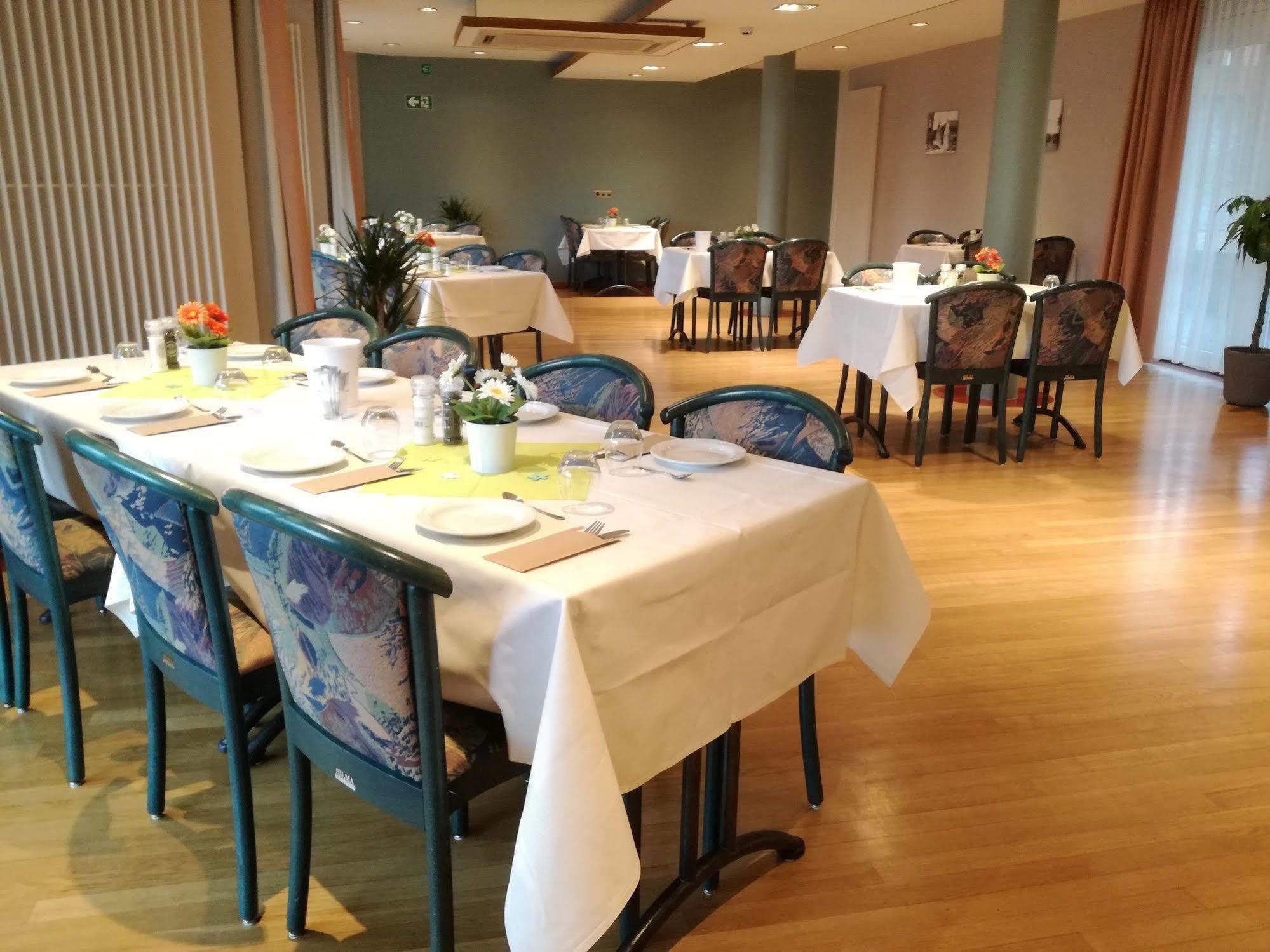 Park Hotel Kelmis ภายนอก รูปภาพ