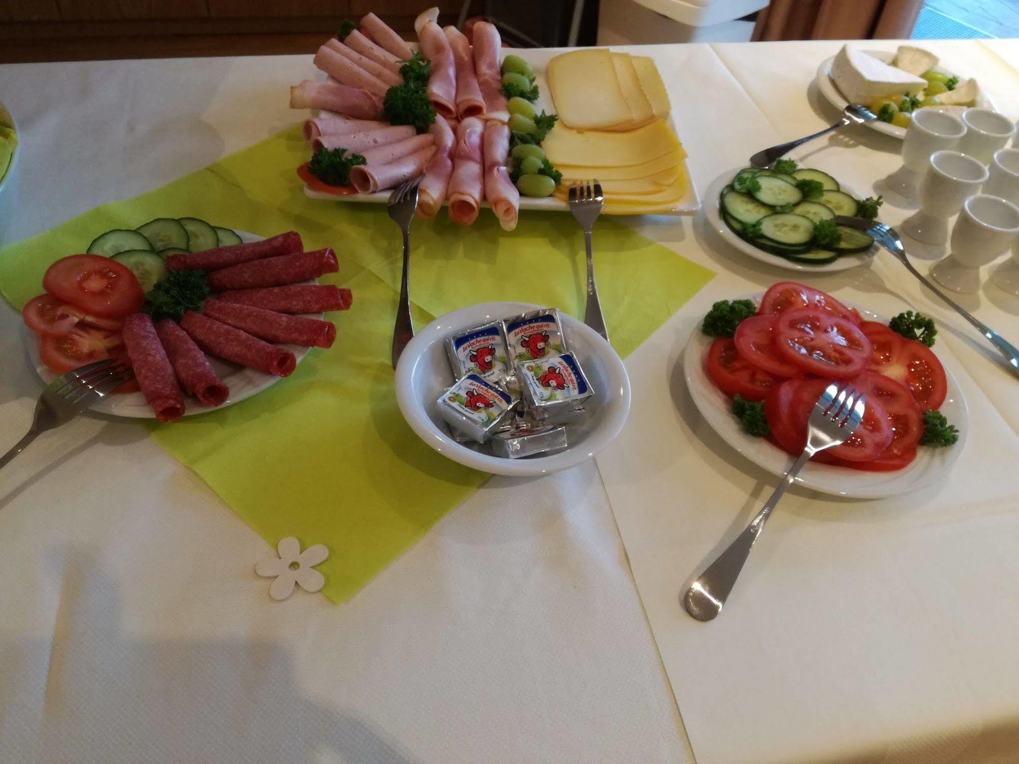 Park Hotel Kelmis ภายนอก รูปภาพ
