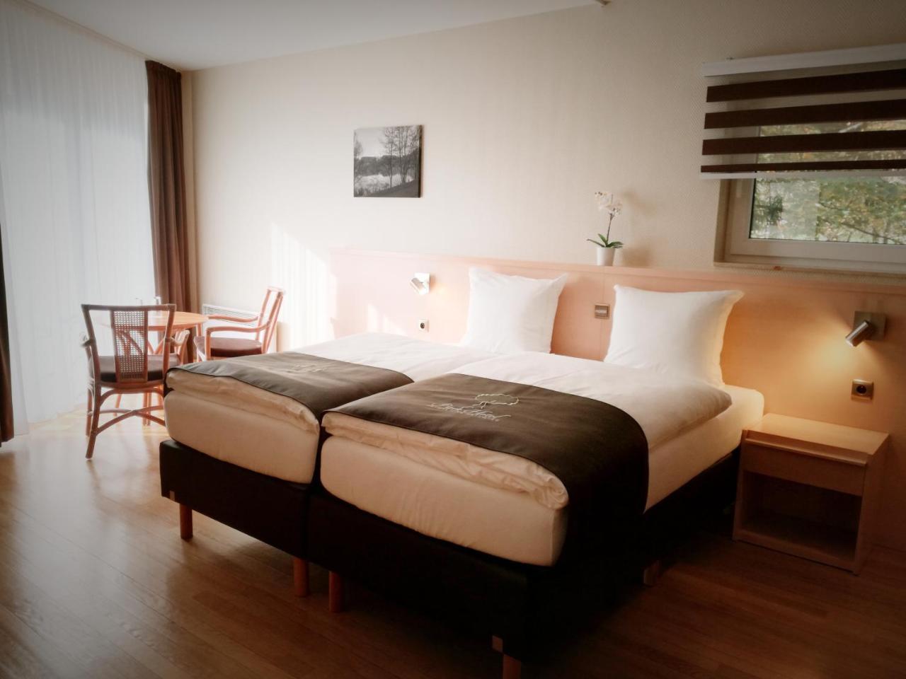 Park Hotel Kelmis ภายนอก รูปภาพ